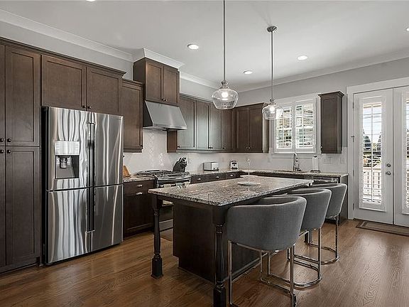 3rd image of 2505 Wyatt Way