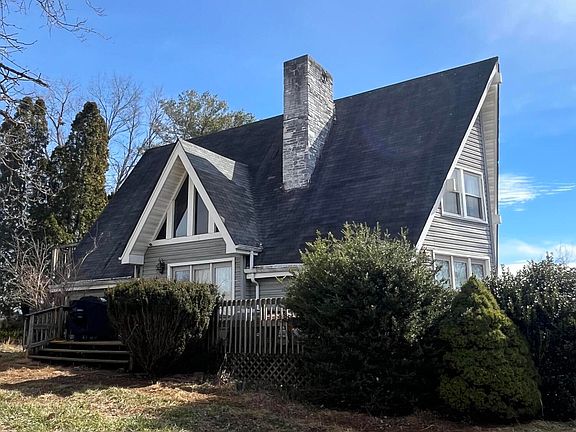 2nd image of 451 Bay Hill Dr