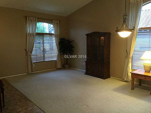 3rd image of 1603 Tangerine Rose Dr