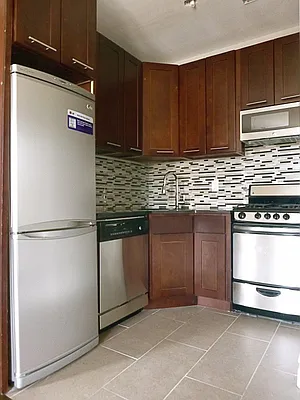 Rented by Bohemia Realty Group | media 7