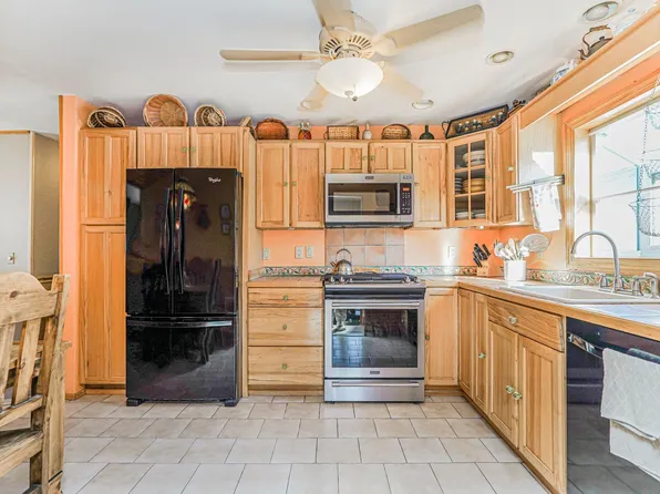 731 Rathbun Avenue image 9 of 33