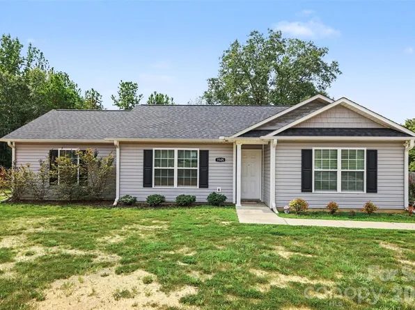 1505 Foxbrook Cir, Lancaster, SC 29720