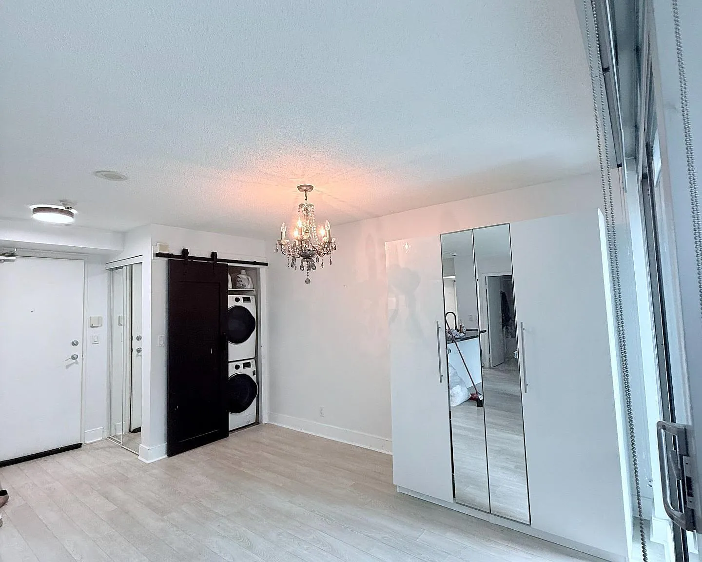 2 bed, $2,700 — Photo 4