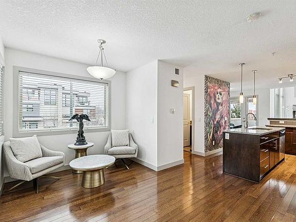 4th image of 1905 N 27th Ave SW #201