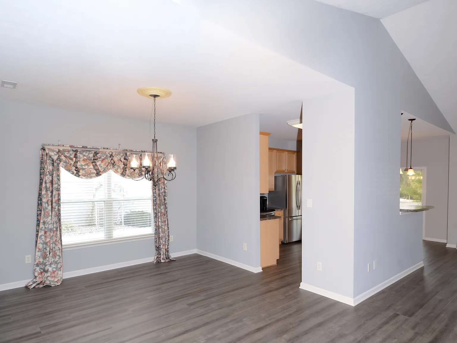 3 bed, 1747 sqft, $2,050 — Photo 4