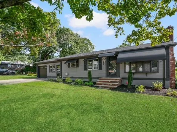 282 East St, Cranston, RI 02920