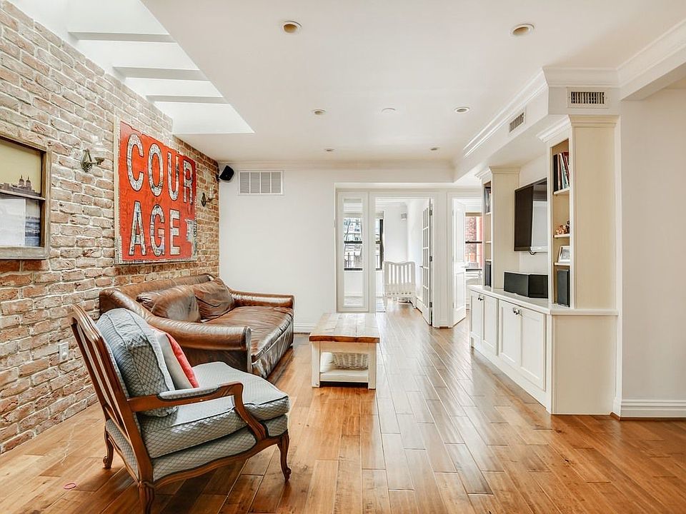 1st image of 250 W 27th St APT 6B