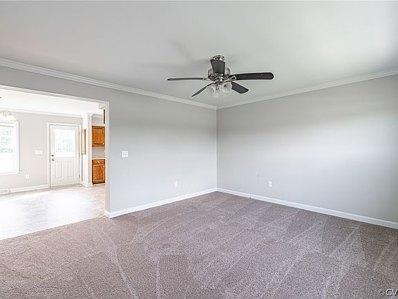 3rd image of 29188 Meadowview Dr