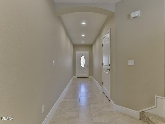 5th image of 121 Ocean Cir