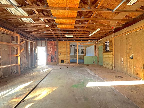 5th image of 10755 1st St