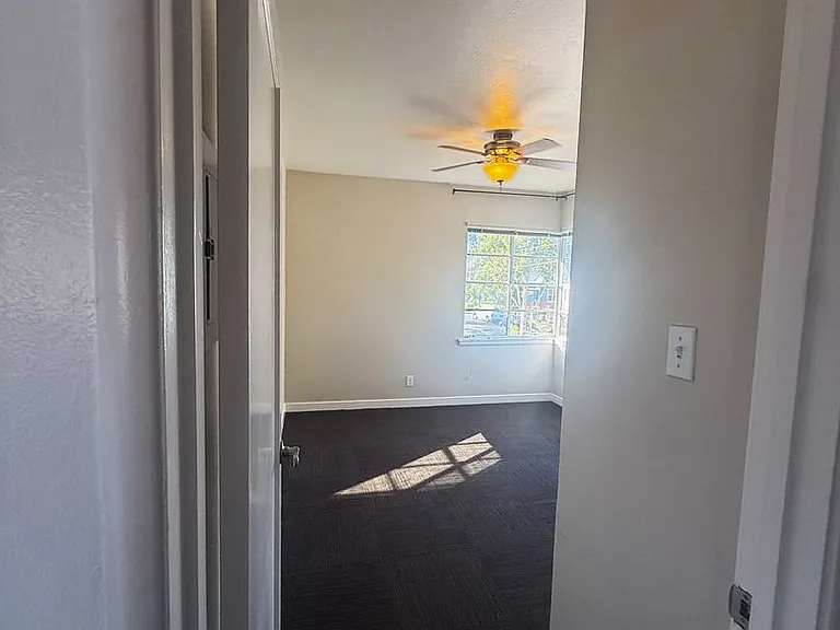 647 N San Pedro St — Photo 2