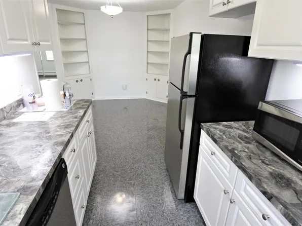 The Regency, 200 Elm St, West Haven, CT 06516