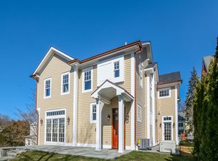16 Idar Ct #B, Greenwich, CT 06830