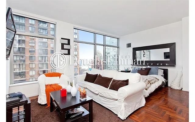 Rented by Douglas Elliman | media 7