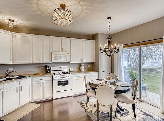 5th image of 2471 Jamestown Ln #2471