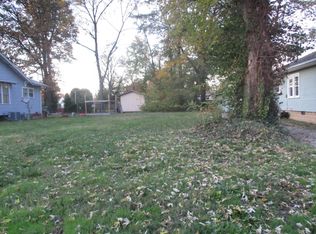 109 Martin St, Benton, IL 62812