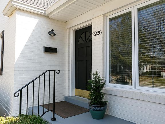 4th image of 2228 Emerson Ave