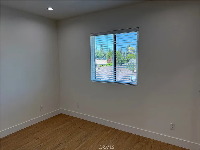 8823 Delco Ave — Photo 9