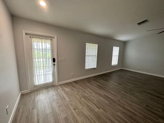 2nd image of 3741 NE 15th Pl