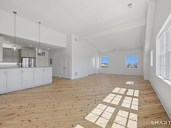 4th image of 60 Willow Street #305