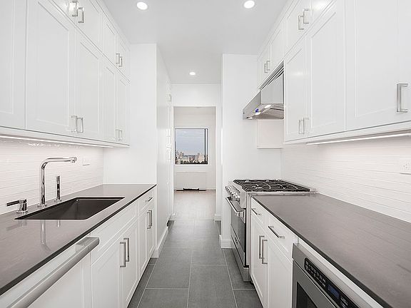 3rd image of 45 E 89th St APT 22D