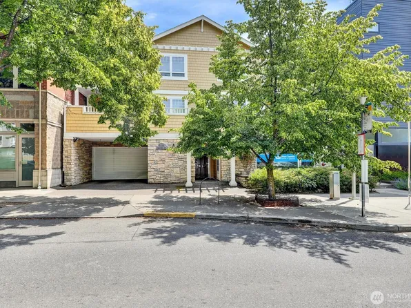 5450 California Avenue SW #302, Seattle, WA 98136