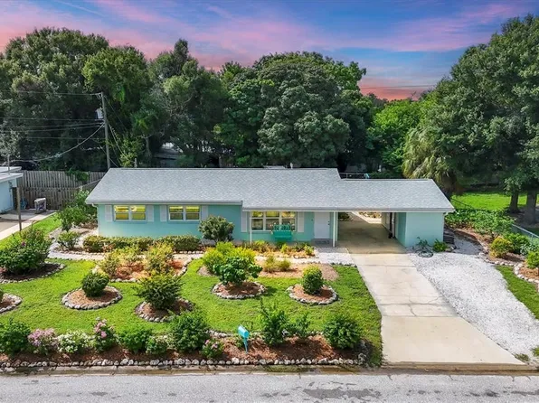 2732 Tangelo Dr, Sarasota, FL 34239