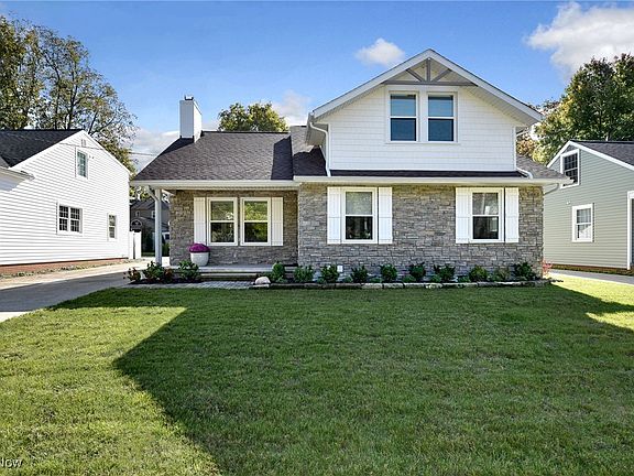 3rd image of 19133 E Shoreland Ave