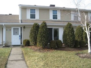 4910 Independence Cir UNIT B, Stow, OH 44224