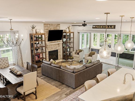 4th image of 9335 Paradise Valley Ln