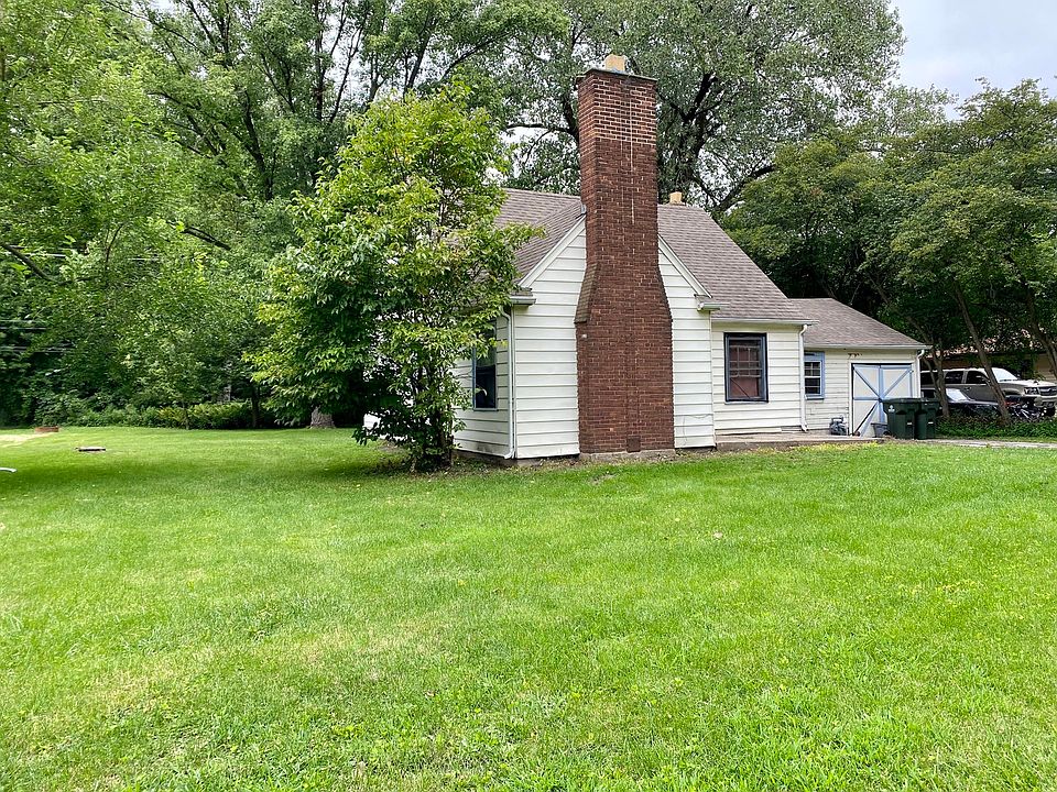 2nd image of 15730 Whipple Ave