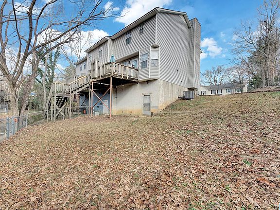 4th image of 800 Jamestown Manor Park