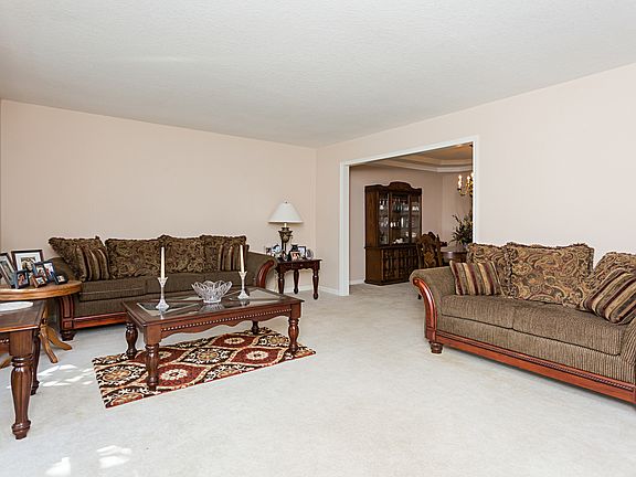 4th image of 307 Valley Ln