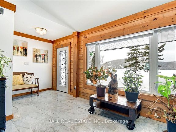 5th image of 250 Lakeview Rd