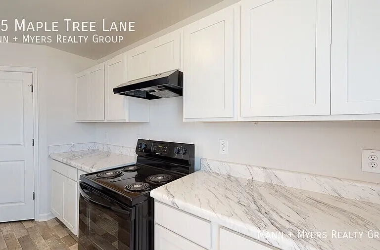 135 Maple Tree Ln — Photo 16