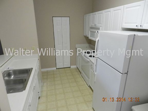 3rd image of 31211 Harbour Vista Cir