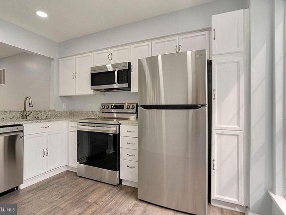 4th image of 5724 Evergreen Knoll Ct