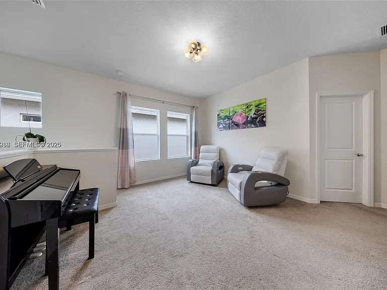 932 Banyan Dr — Photo 23