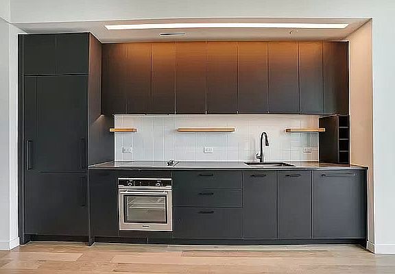 4th image of 329 Broadway #1112