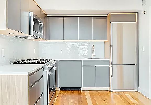 5th image of 520 Parkside Ave APT 6C