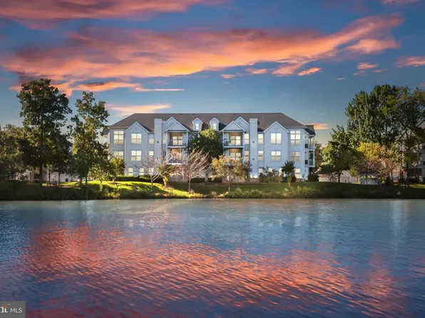 25280 Lake Shore Sq Unit 103, Chantilly, VA 20152