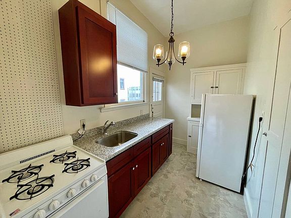5th image of 376-380 5th Ave #C