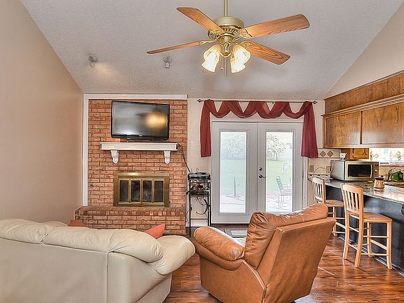 5th image of 1512 Northcliff Ave