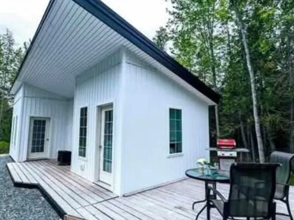 21 Moose Run, Lamoine, ME 04605