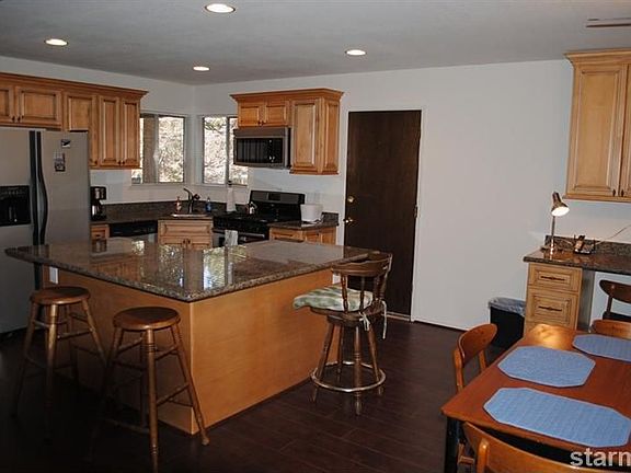 3rd image of 143 Ponderosa Dr