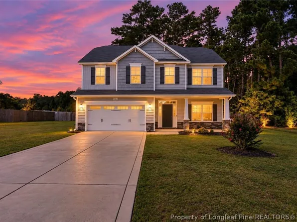 3846 Standardbred Dr, Hope Mills, NC 28348