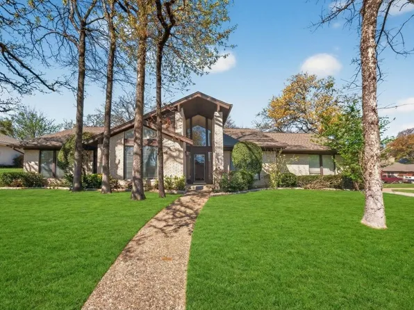 1800 High Vista Ct, Fort Worth, TX 76112