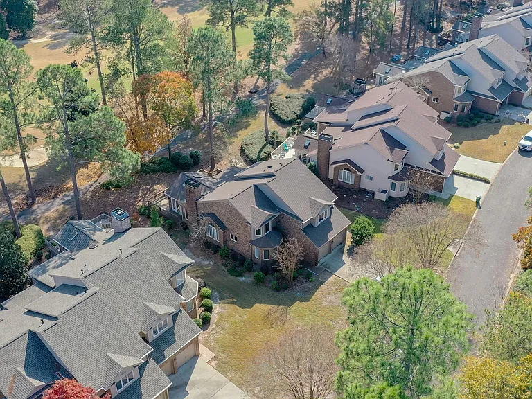 205 Club Villa Dr W — Photo 40