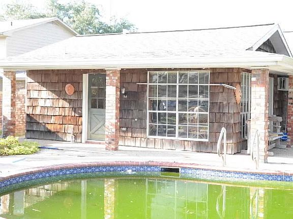 2nd image of 118 Estate Dr