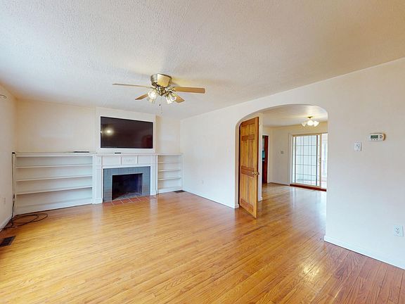 4th image of 1847 Kenyon Ave